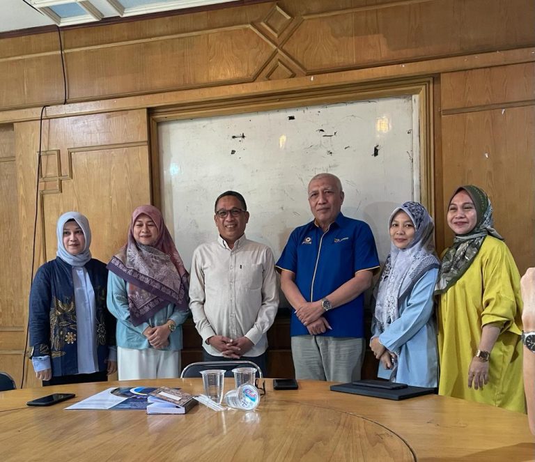 Rektor Unifa Lantik Doktor Lulusan Jepang dan Unpad Sebagai Kepala Prodi Magister Unifa