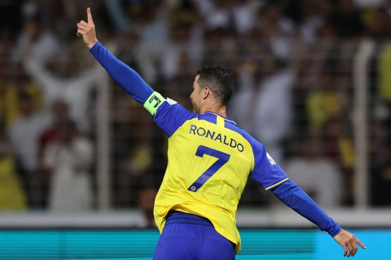 Hasil Bola Tadi Malam : Chelsea dan Liverpool Seri, Cr7 Cetak Brace