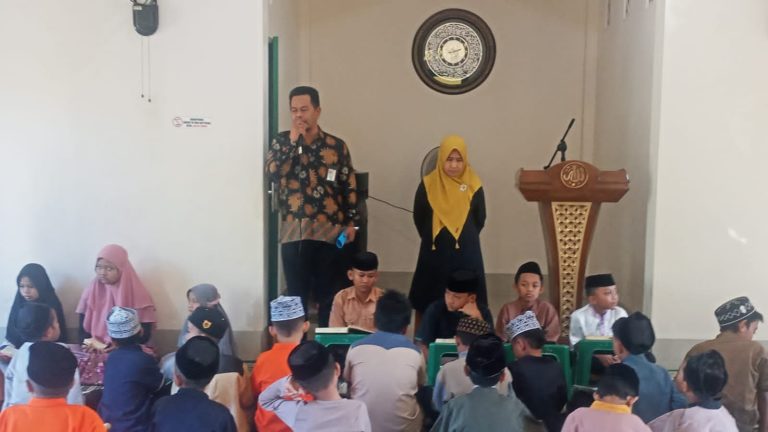 Amaliah Ramadan MIN 7 Bone: Biasakan Murid Berperilaku Baik- Tingkatkan Kualitas Iman
