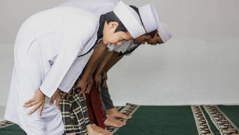 Rukun dan Tata Cara Sholat Idul Fitri Lengkap Penjelasannya, Jangan Sampai Salah