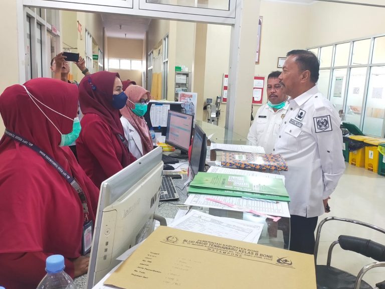 Sidak Pasca Libur Lebaran, Ambo Dalle Minta Dahulukan Pelayanan dan Sanksi ASN Bolos