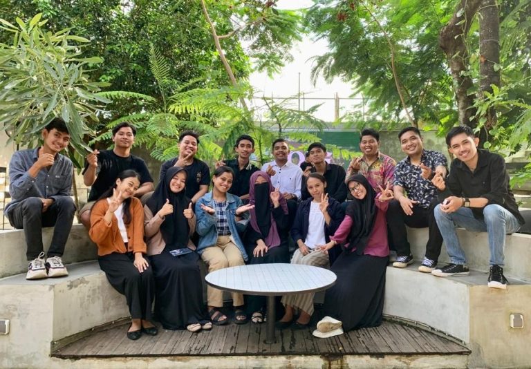 Fasilitasi Perjumpaan Iman, Bersama Institute Rangkul Mahasiswa UIN dan STT Intim