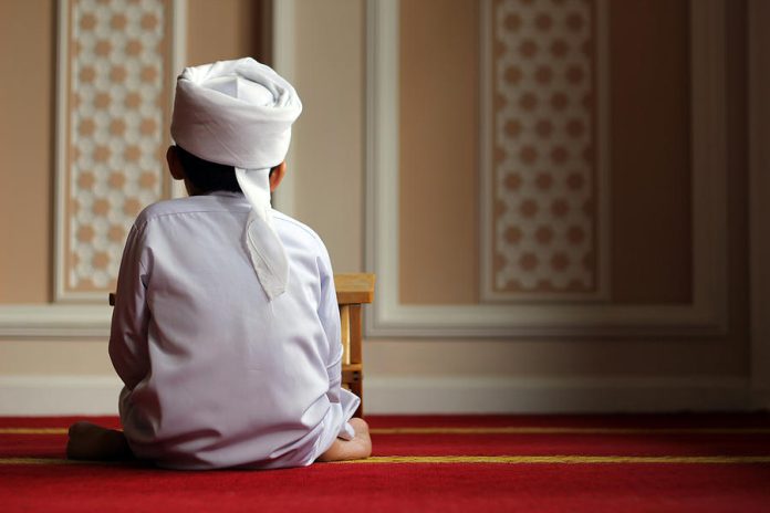 Teks Khutbah Jumat 5 Mei 2023, Tema 'Peringatan Bagi Orang yang Meremehkan Sholat'