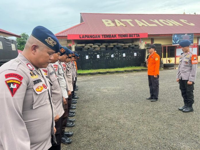 Petani Tenggelam Saat Menyeberangi Sungai, SAR Brimob Bone Bantu Proses Pencarian