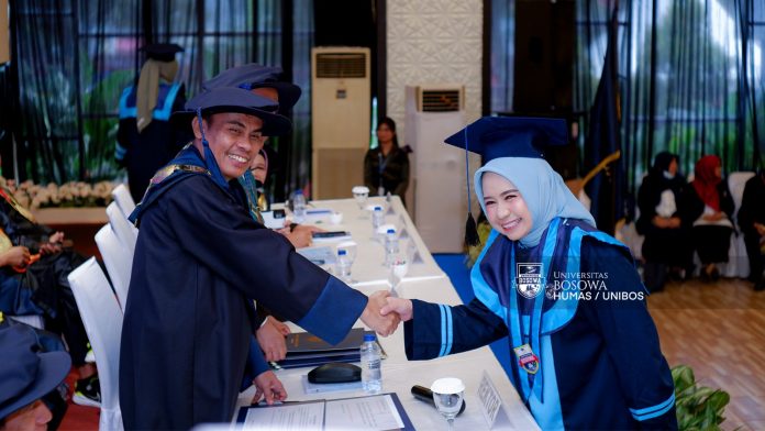 Kukuhkan 506 Wisudawan pada TA 2022-2023, Rektor Unibos: Banggalah Jadi Bagian dari Kampus Terbaik