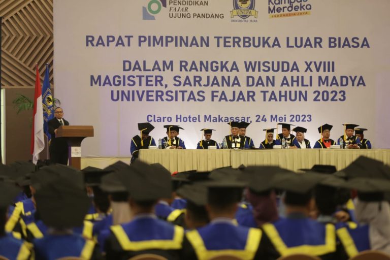 UNIFA Gelar Wisuda XVIII, Kepala LLDIKTI Wil IX Apresiasi Rektor