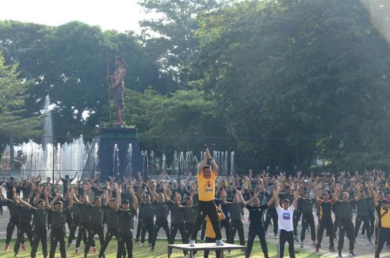 Sinergi, TNI-Polri SKJ Bareng di Lapangan Merdeka Watampone