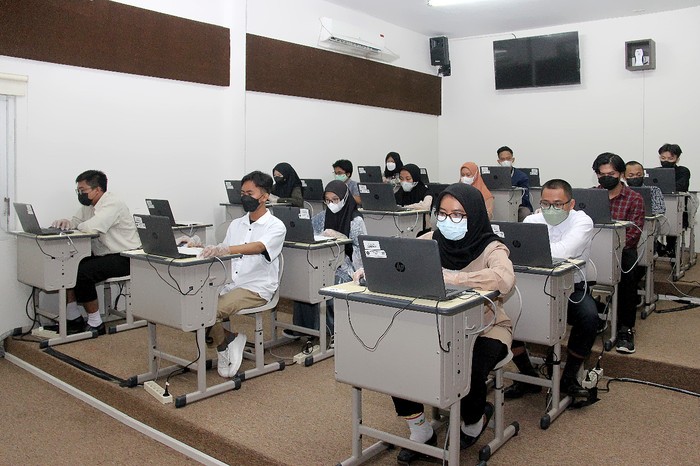Contoh Soal Ujian Masuk Perguruan Tinggi (UMPTKIN) 2023 Lengkap