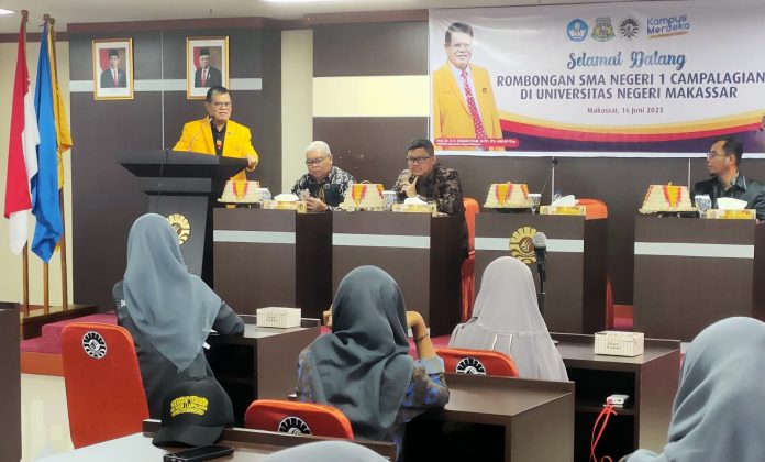 Terima Kunjungan SMA 1 Campalagian Sulbar, Prof Husain Syam Kenalkan Sistem Pendidikan UNM