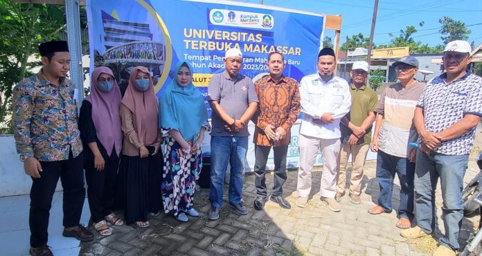 Direktur UT Makassar, Prof Dr H Abdul Rahman Rahim, SE MM hadir di tengah DPC Apdesi Jeneponto periode 2020-2022