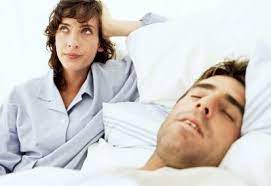 6 Cara Menghentikan Orang Ngorok Saat Tidur