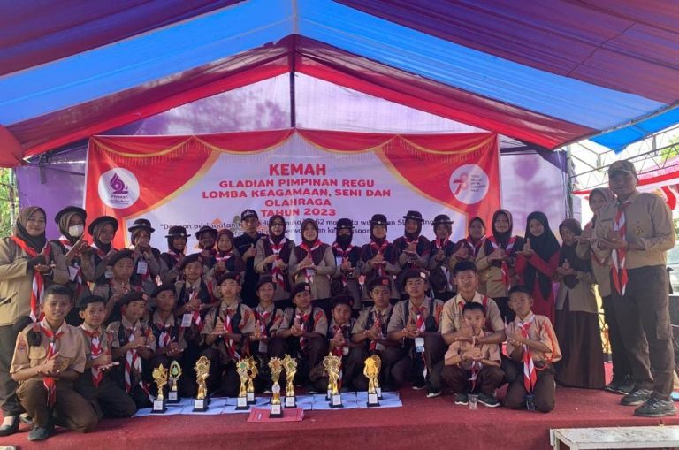 Borong 9 Emas 3 Perak, MTs AL FAAIZUN Raih Juara Umum DIAN PINRU