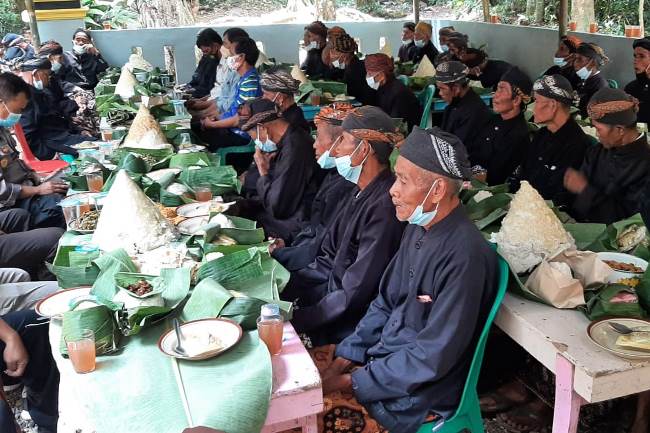 Bagaimana Hukum Ritual Tolak Bala?