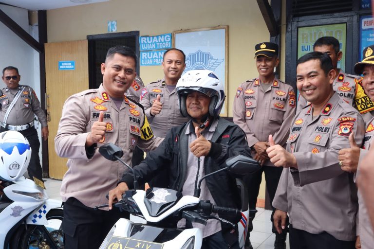 Kapolres Wajo Uji Perdana Lintasan Baru Praktik SIM