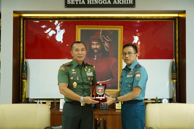 Pangdam XIV/Hasanuddin Terima Audiensi Danlantamal VI Makassar