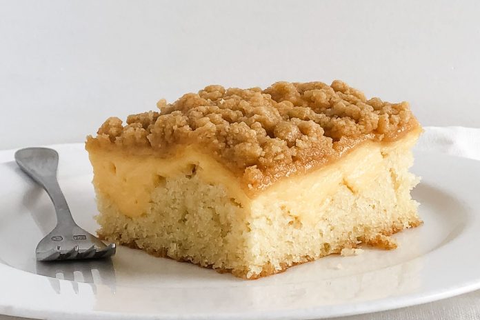 Gustard Crumble Cake