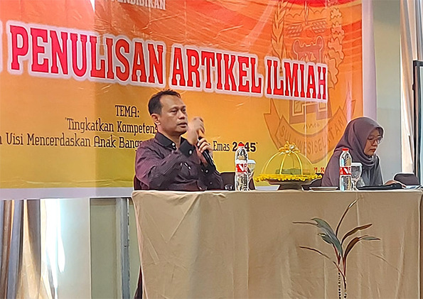 Guru SMA se-Kota Makassar Bakal Terbitkan Buku Setebal 1.000 Halaman