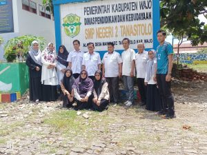 Tanam Cabai, Kadisdik Wajo Sidak ke SMPN 2 Tanasilo