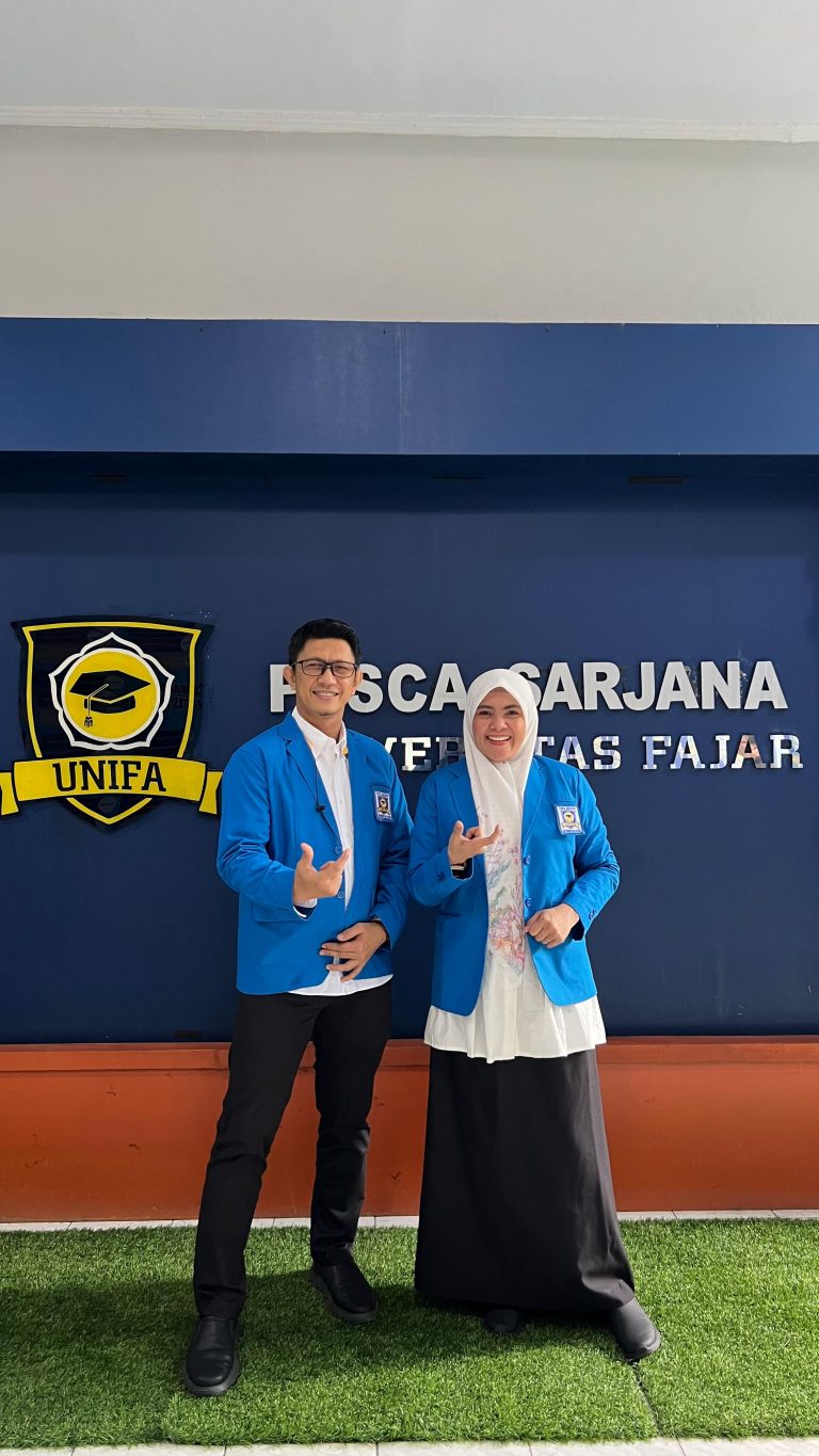 Wabup-Kadis Kominfo Maros Ujian Magister Komunikasi di Unifa