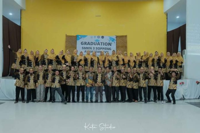 SMKN 3 Soppeng merayakan momen penuh kebanggaan dengan pelaksanaan Ramah Tamah kelas XII yang dikenal dengan sebutan Cool Force XVII 2024.