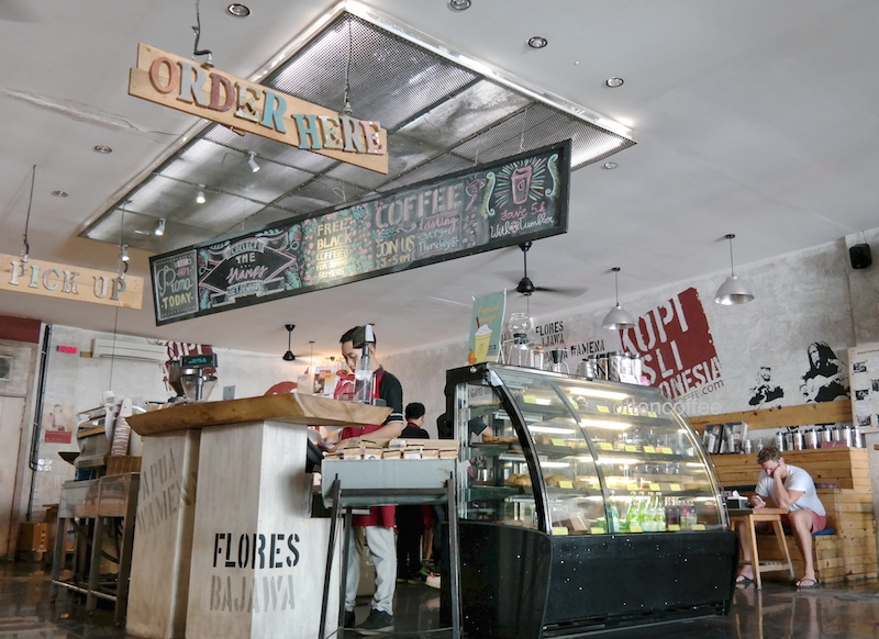Cafe Hits Makassar Anomali