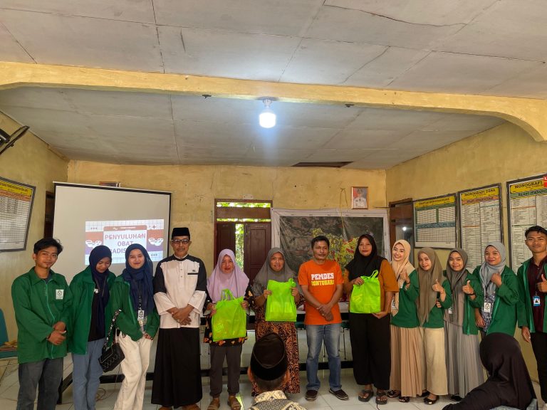 Mahasiswa KKN UINAM Angkatan 75 Gelar Penyuluhan Daun Binahong di Desa Bontoharu untuk Bangun Kesadaran Akan Obat Tradisional