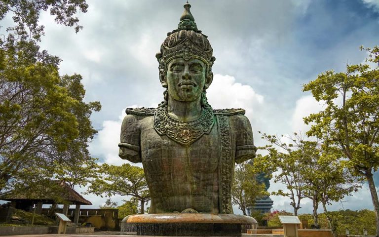 20 Contoh Seni Rupa Dua Dimensi, Tiga Dimensi, Murni, Hingga Terapan