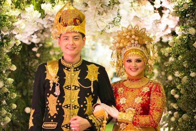 Pakaian Adat Aceh: Jenis, Makna, dan Filosofinya