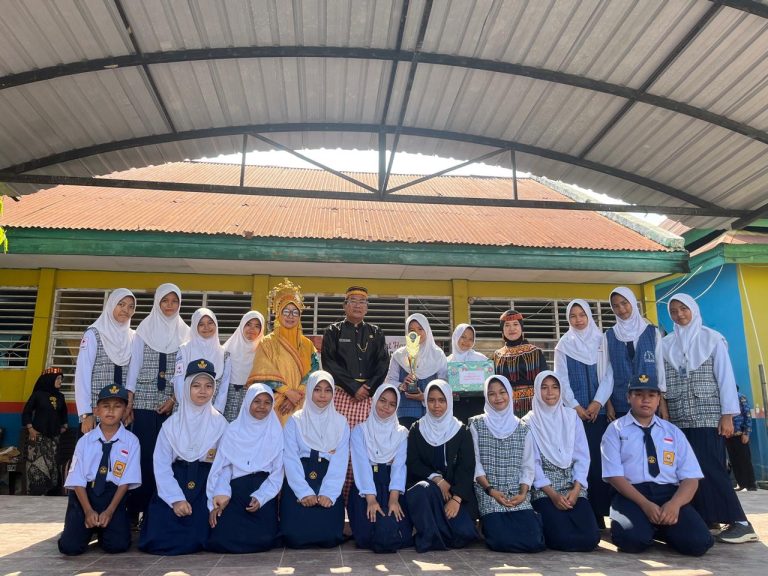 Siswa SMPN 2 Sengkang Raih Juara 2 Lomba Vlog “Stop Perkawinan Anak”