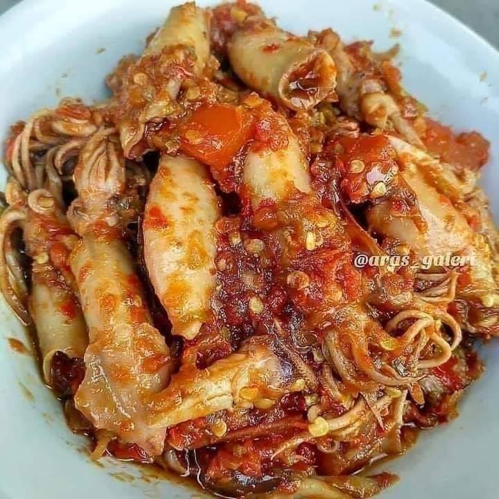 Resep Sambel Cumi Asin, Tekstur Kenyal dan Rasa yang Kuat