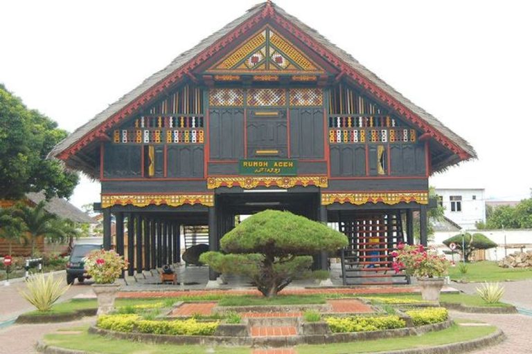 Mengenal Rumah Adat Provinsi Aceh