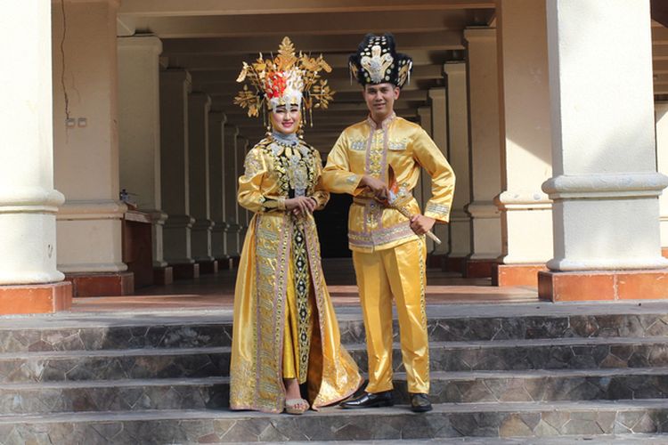 Sejarah, Jenis, Makna Dan Filosofi Pakaian Adat Gorontalo