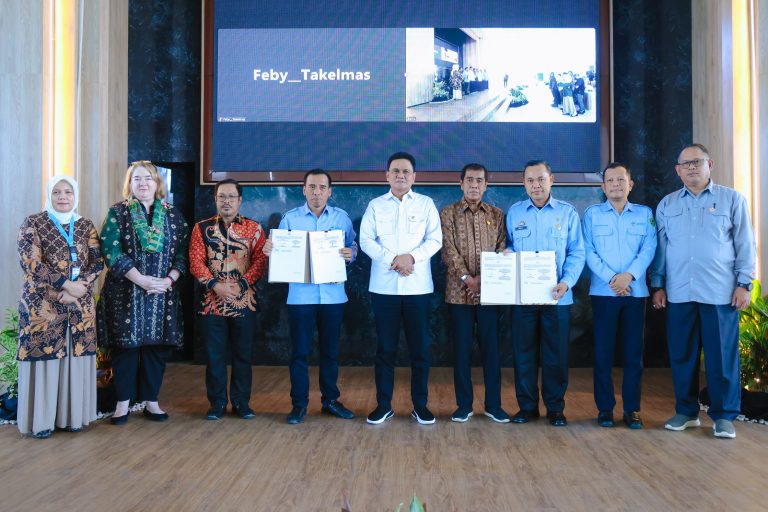 Bupati Barru Resmikan Kick Off Integrasi Layanan Primer dan Peringatan HKN ke-60