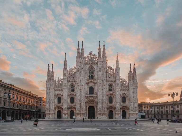 Sejarah Dan Keunikan Katedral Milan (Duomo di Milano)