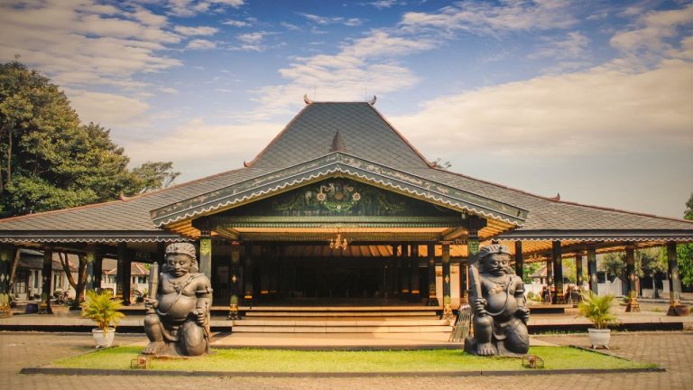 Simak!! Sejarah, Ciri-ciri, Fungsi Keunikan dan Filosofi Rumah Joglo Yogyakarta