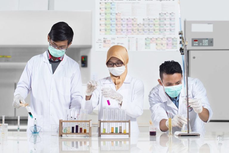 Mengapa Lab Uji Farmasi Penting? Fakta di Baliknya!