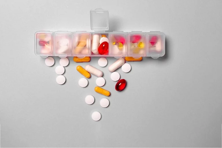 Obat Resep vs. Obat OTC: Apa yang Perlu Anda Ketahui Sebelum Menggunakan?