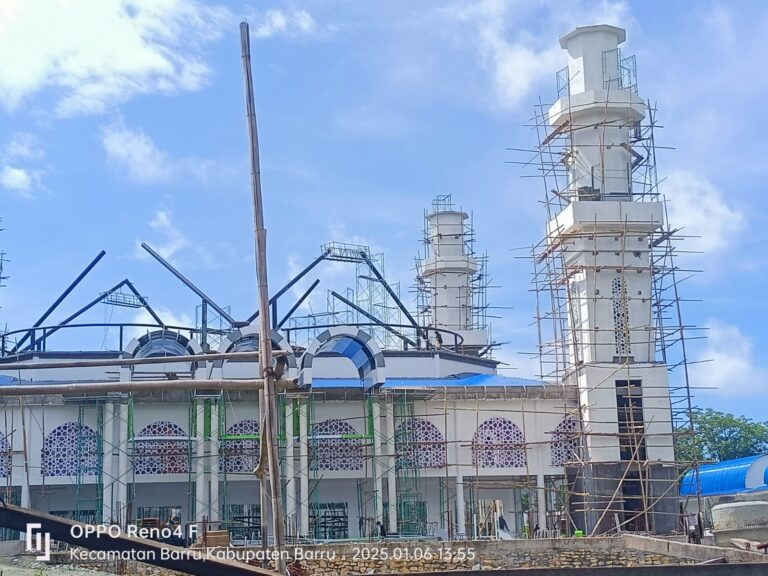 Proyek Pembangunan Masjid Raya Barru Terlambat, Kontraktor Kena Sanksi