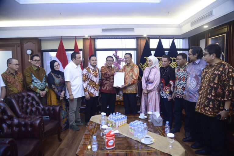 Pemerintah Sahkan Kepengurusan Baru Dekopin, Akhiri Dualisme
