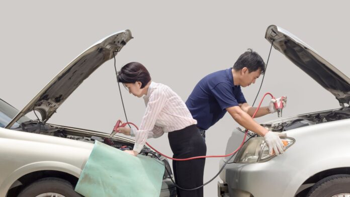 Cara Menyalakan Mobil dengan Metode Jump Start