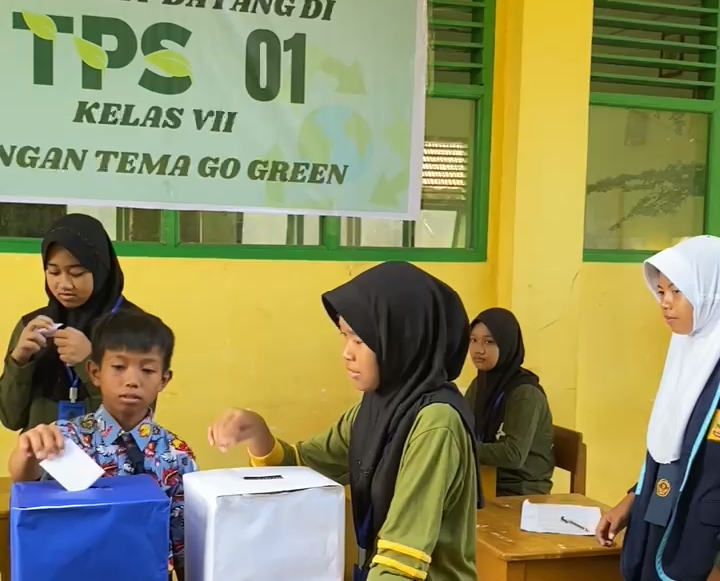 Paslon 01 Menang Dramatis di Pemilu Raya Pelajar SMPN 1 Marioriwawo