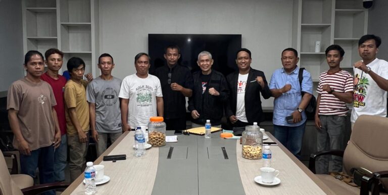 Delapan Buruh Sawit Laporkan Dugaan Kriminalisasi oleh PT ANA ke DPRD Sulteng