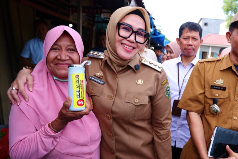 Harga Cabai Meroket, Bupati Barru Sidak Pasar