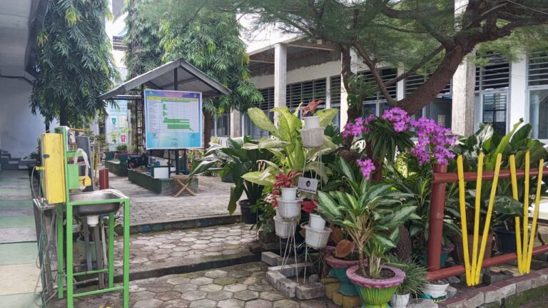 School Mini Forest SMKN 3 Soppeng: Hutan Mini yang Penuh Manfaat!