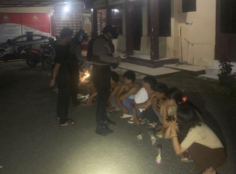 Polisi Amankan 12 Remaja Diduga Mengisap Lem, Kapolres Bone Imbau Orang Tua Lebih Peduli