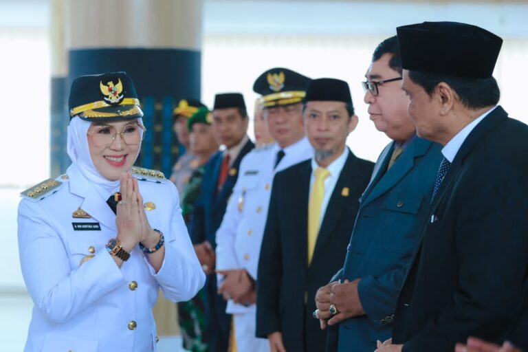 Andi Ina Resmi Menjabat Bupati Barru, Suardi Saleh Pamit