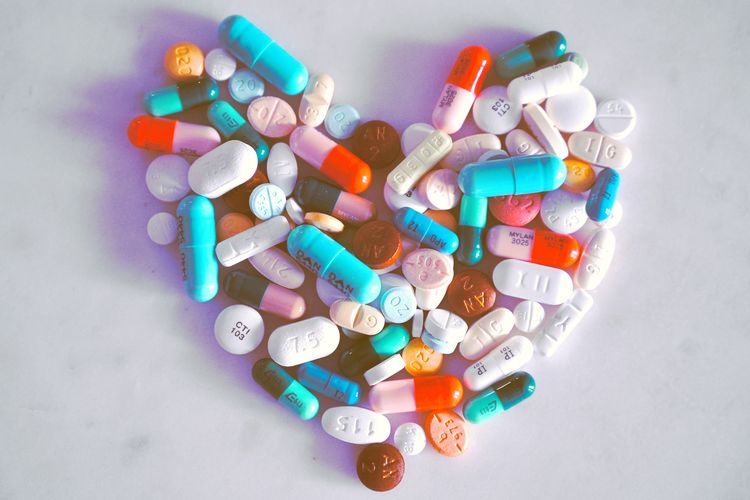 Mengapa Tidak Semua Obat Boleh Diminum Bersamaan?