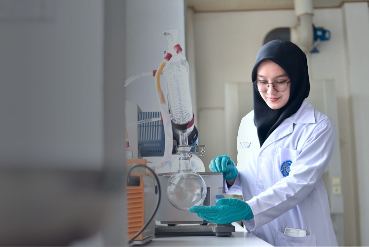 Farmasi Klinis: Kontribusi Terhadap Pengobatan Pasien Rumah Sakit