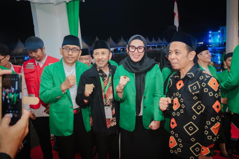 Bupati Barru Kunjungi Kafilah STQH XXIII di Masamba, Beri Semangat Langsung Jelang Lomba