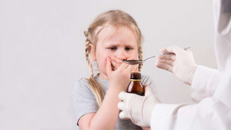Obat Herbal vs Obat Kimia untuk Anak: Mana yang Lebih Baik?